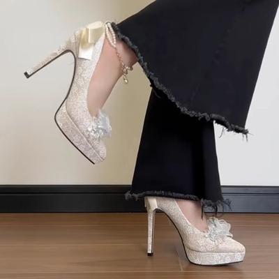 Французские потрясающие туфли в китайском стиле на высоком каблуке, женские туфли с жемчужной цепочкой и цветами, весенние свадебные туфли 2025