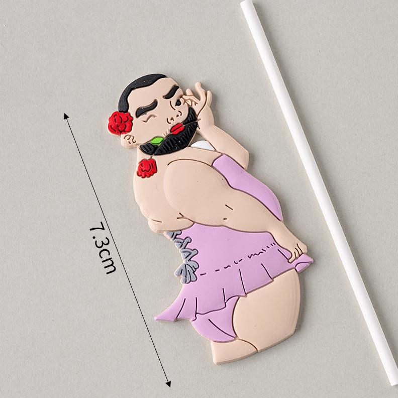 Украшение торта ко Дню матери: Милые елочные игрушки «Мама и лучшая подруга» - Утка-звезда интернета, подключаемая к розетке.