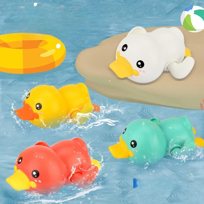 1 A swimming duckling with a smooth surface, exquisite details in the shape of the duck, and smooth swimming. It can be used in a family bathtub
