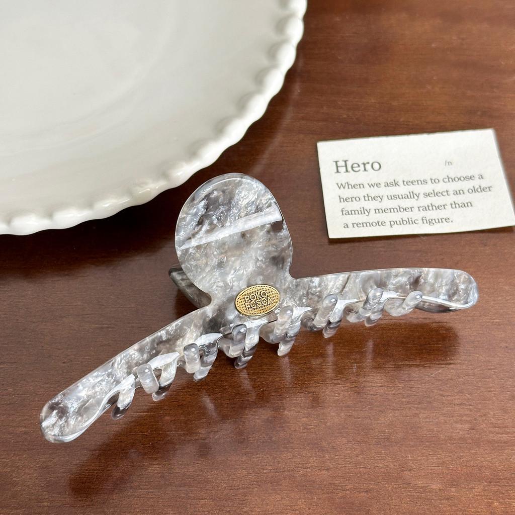 Acetate Chic Handmade Hair Claw Clips For Effortless Updos In Fashionable Colors