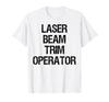 Оператор лазерной обрезки луча. Футболка