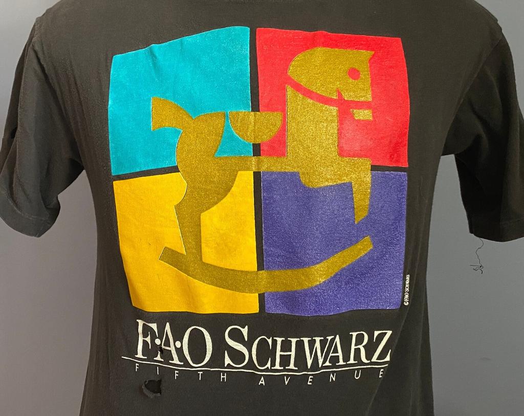 Vintage 90s FAO Schwarz T-Shirt: Fifth Avenue Toy Store - MEDIUM