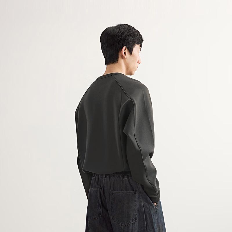 Men's Loose Fit Round Neck Long Sleeve Pullover Sweatshirt