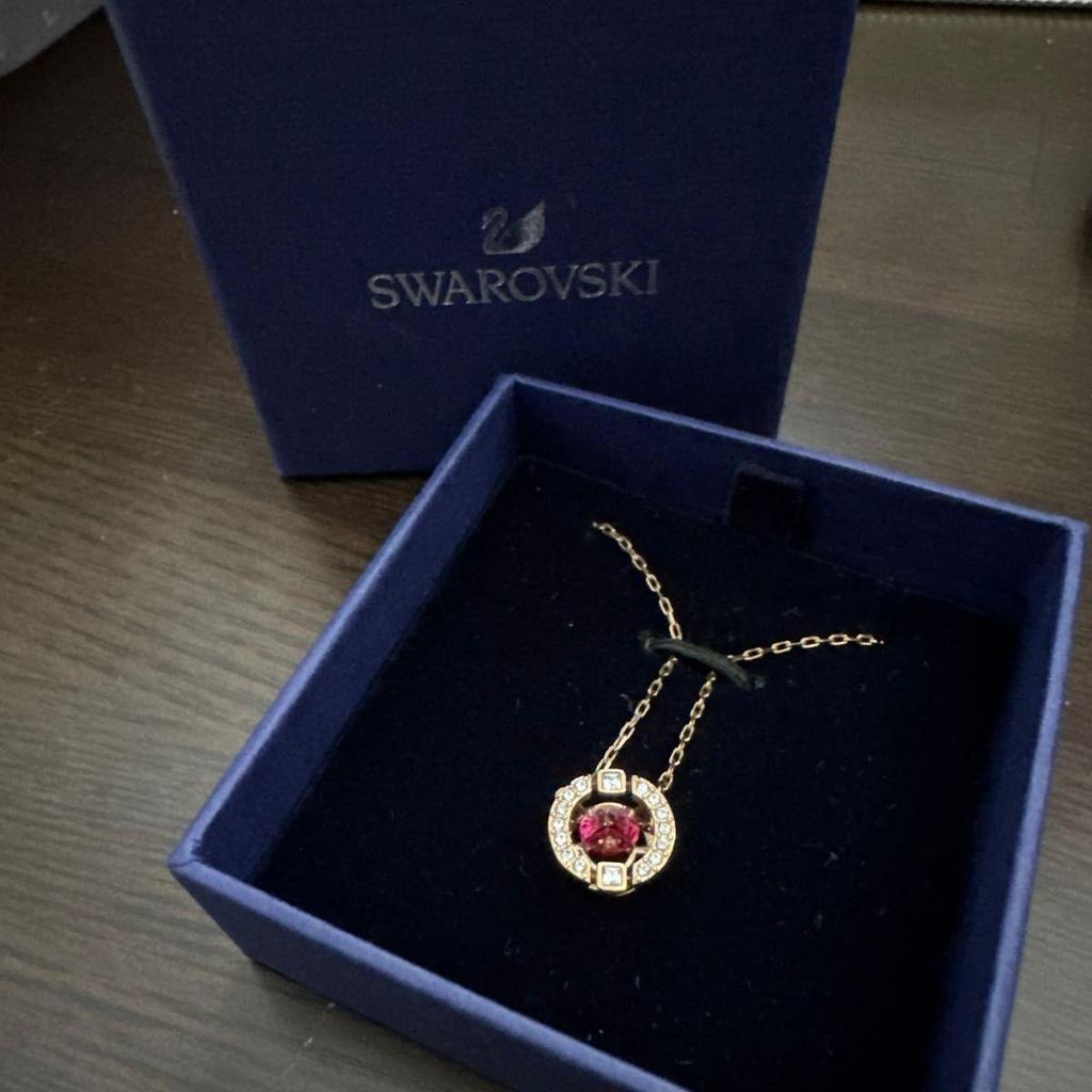 Б/у Колье Swarovski Золотое 5279421 Товар, приобретенный в магазине SWAROVSKI