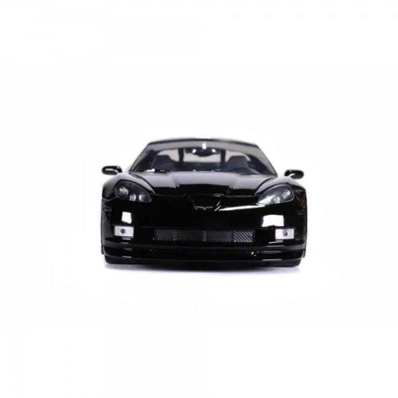Jada 1:24 2006 Chevrolet Corvette High Simulation Diecast Car Metal Alloy Model Car Toys For Children Gift Collection