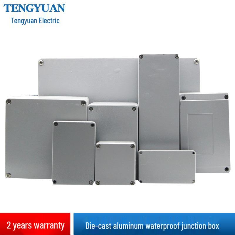 Водонепроницаемая наружная распределительная коробка из литого алюминия.