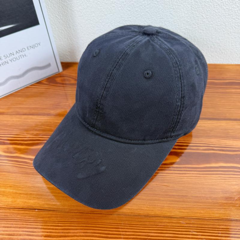 Cotton Baseball Cap With Emblem Design For Spring Sun Fashionable Protection