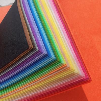 20 шт. Мягкий фетровый лист 20 цветов Пэчворк Шитье DIY Крафт Квадраты Нетканый 1 мм толщиной Ткань ручной работы Ткачество