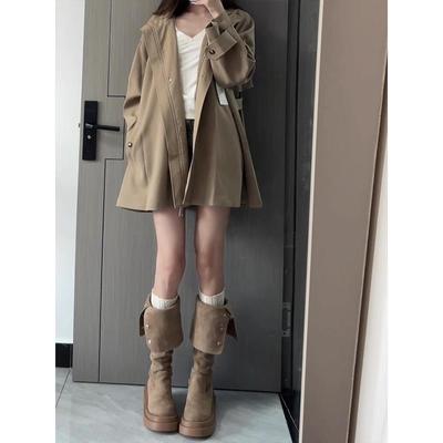 Женские ботфорты с отворотом на массивном каблуке - Осень/Зима 2025, стиль «жокейские» с толстой подошвой