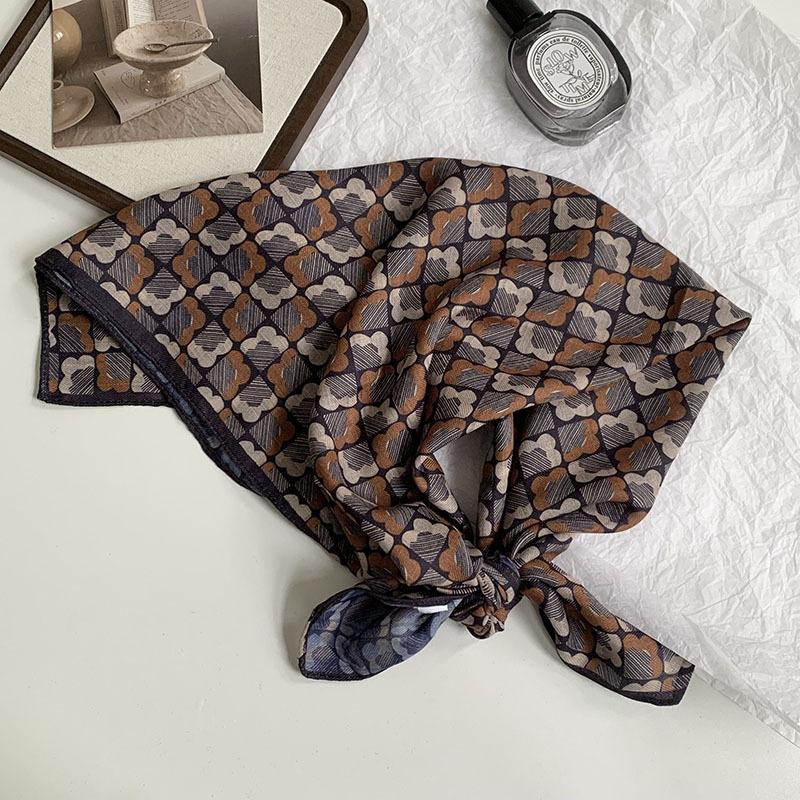 70 Double-sided Silk Scarf, Small Square Scarf, Scarf, White Rose Linen Silk Scarf, New High-end Scarf, Shawl Cover.