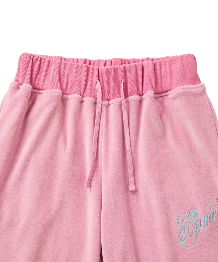 DEINET Rose Typo Capri Jogger Pants In Pink