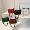 Spring New Simple Trendy One-shoulder Small Square Bag Underarms Fashionable and Stylish Commuting Bag Women