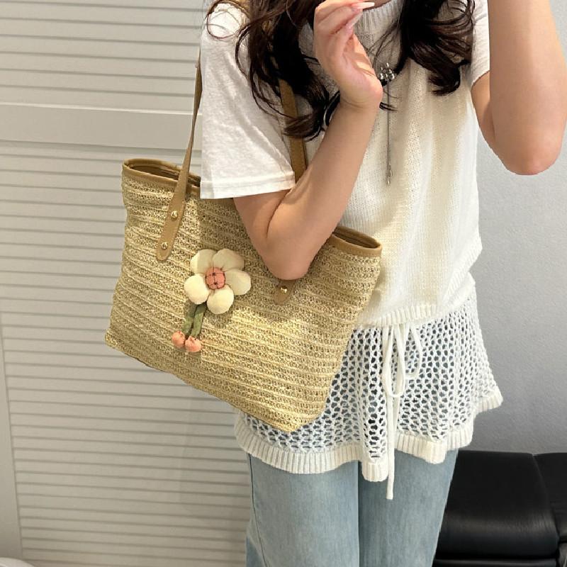 Simple Flower Decoration Large Capacity Women Casual Grass Woven Bag For Everyday Travel