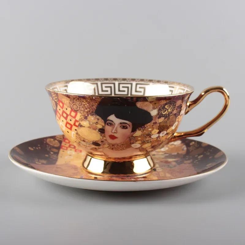 Европейская кофейная чашка с блюдцем из костяного фарфора, керамическая чашка для воды, чашки для послеобеденного чая, подарочная практичная золотая ручка с блюдцем