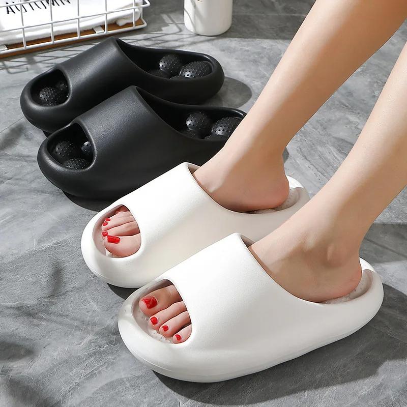 Мода Comwarm Новые мягкие массажные тапочки для женщин и мужчин Летние сандалии для дома с толстой подошвой Вырезные быстросохнущие тапочки для ванной