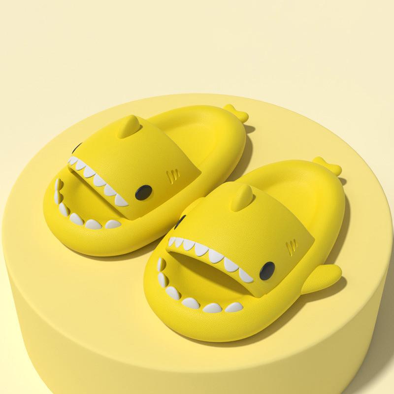 Fashion LItfun Cartoon Shark Slippers Girls And Boys House Flat Sandals Thick Sole Beach Slides Lovely Children Fashion Shark Sandals