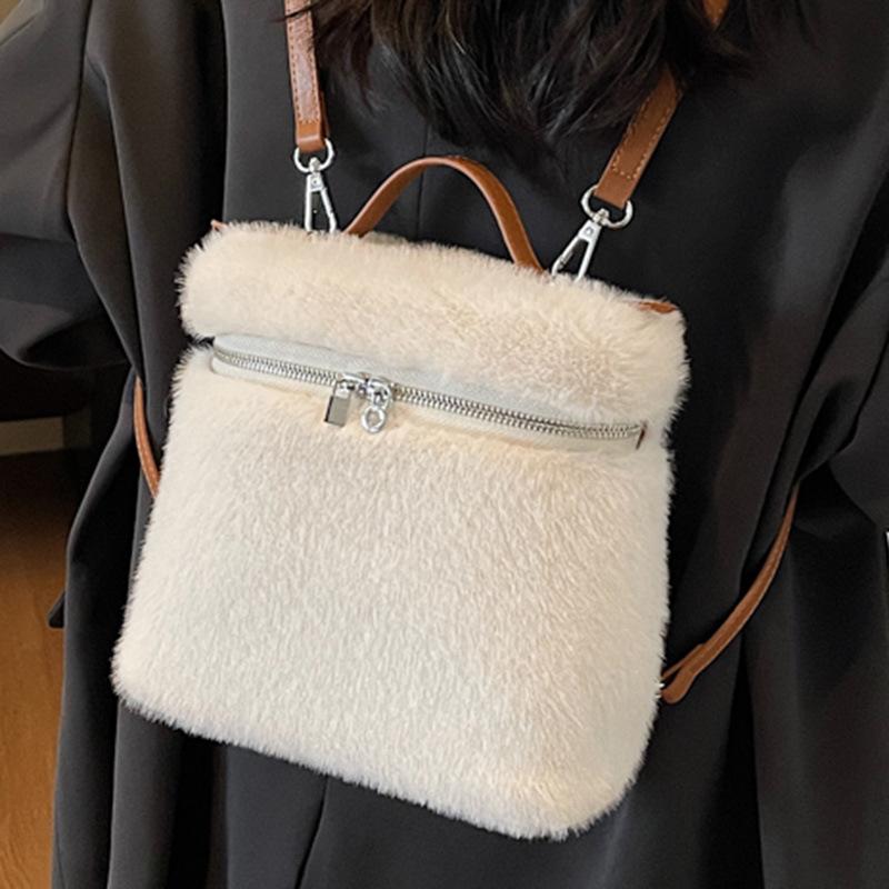 Casual Plush Simple Cute Girl Style Fashion Foreign Style Commuting 2025 Autumn New Women's Shoulder Bag