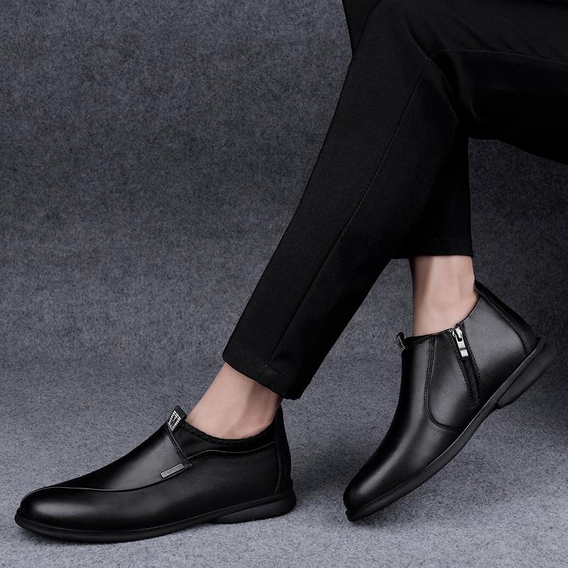 2024 Горячая зимняя теплая плюшевая мужская обувь на плоской подошве, деловые зимние ботинки на щиколотке, мужские мокасины, теплые пуховые плюшевые туфли без застежек на плоской подошве, повседневная обувь для мужчин