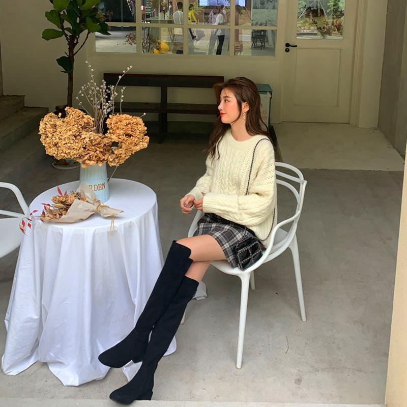 Сапоги выше колена. Женские осенние и зимние эластичные сапоги на толстом каблуке. Сапоги на высоком каблуке.