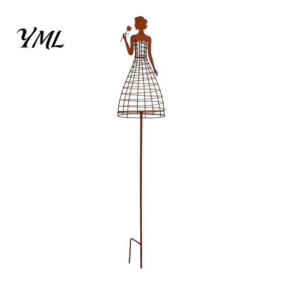 Rustproof Metal Flower Stand Vintage Lady Trellis, Iron Girl Shaped Garden Plant Support Stake, Outdoor Decorative Stake for Plants Climbing Vine Yard