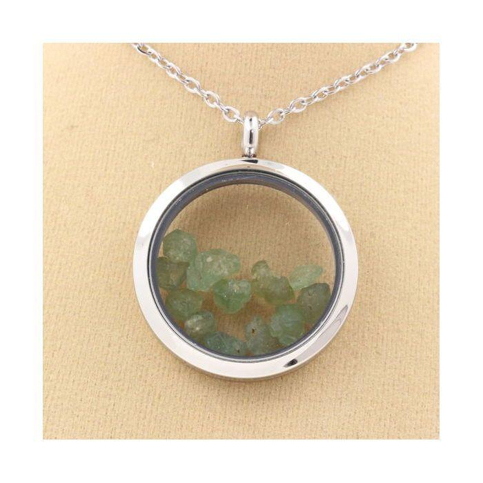 Pierres et Minéraux. Collier Grenat Demantoide brut. Modèle Médaillon 30 mm. Couleur Argent.