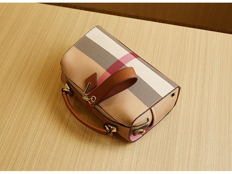 Трендовые женские сумки кроссбоди из клетчатого холста и кожи 2024