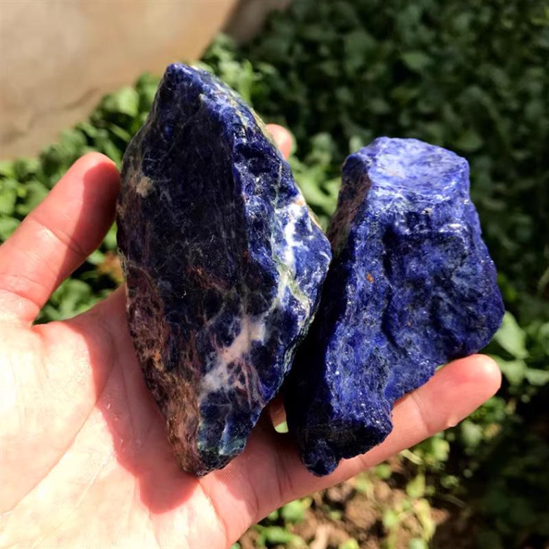 Labradorite Natural Blue Vein Stone: Large Carved Mineral Specimen for Teaching and Ornamentation