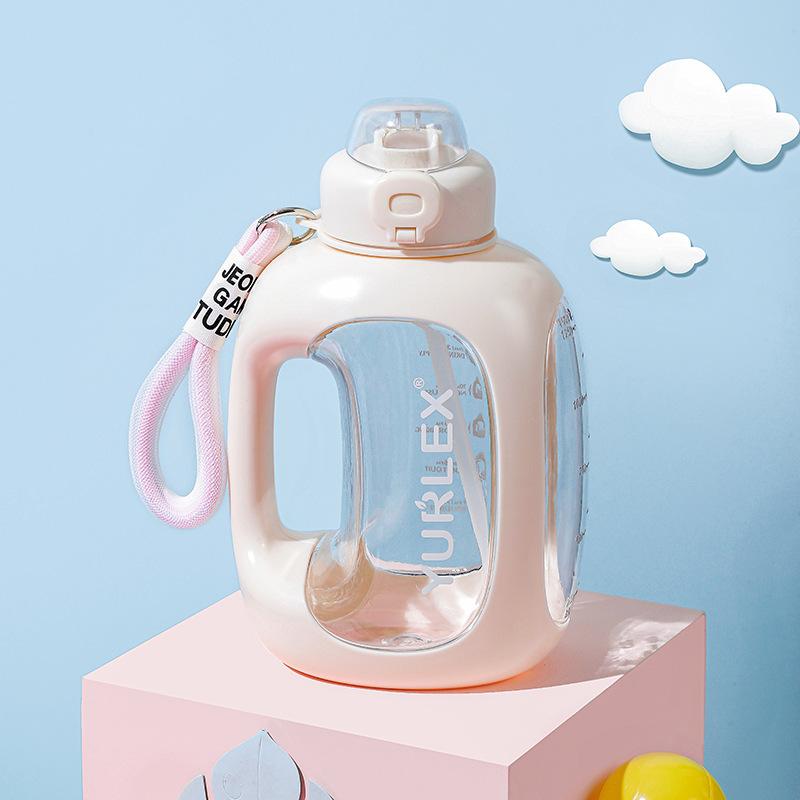 Спортивная бутылка для воды большой вместимости с соломинкой, термостойкая портативная бутылка для воды для студентов летом