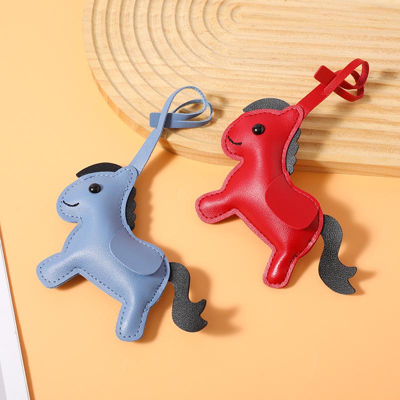 Women'S Bag Pony Keychain Pendant High Quality Pu Leather Horse Ornament Handmade Stitching Charm Fashion Accessories Gift