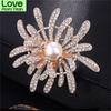 High Grade Delicate Crystal Inlaid Sweet Chrysanthemum Brooch Pearl Brooch Collar Pin Pin Clothing Accessories