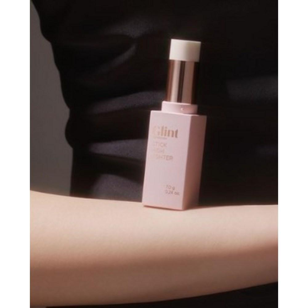 Glint Stick Highlighter 7g, 02 Milky Moon, 1 Piece