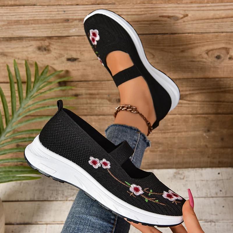 2024 Новые трикотажные вышитые цветочные мокасины на плоской платформе женские дышащие сетчатые кроссовки без застежек осенние туфли в стиле пэчворк на плоской подошве
