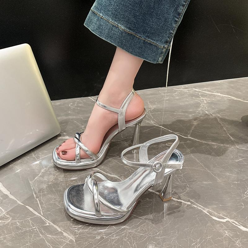 Мода 2024 Новые Роскошные Дизайнерские Летние Женские Сандалии Модные Элегантные Туфли с Узкими Ремнями Женские Уличные Вечерние Платье Сандалии на Высоком Каблуке