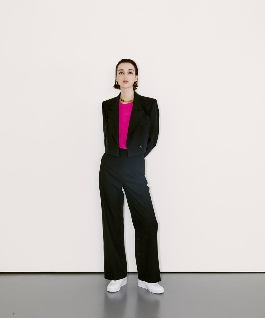 Chaenyuyog High-Waist Wide Pants [Black]