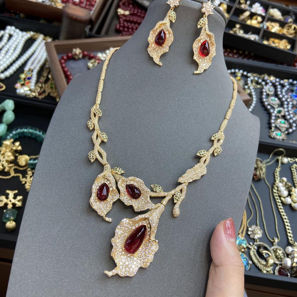 Vintage Fashion High-End Diamond-Encrusted Morning Flower Zircon Necklace Set Light Luxury Ruby Earrings Jewelry