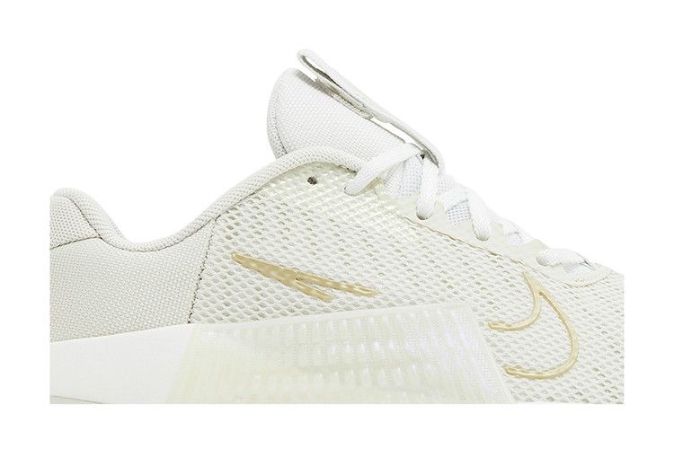 Nike Metcon 9 Premium Цвет Морской Стеклянный Вершинный Белый Металлический Золотой (Женский)