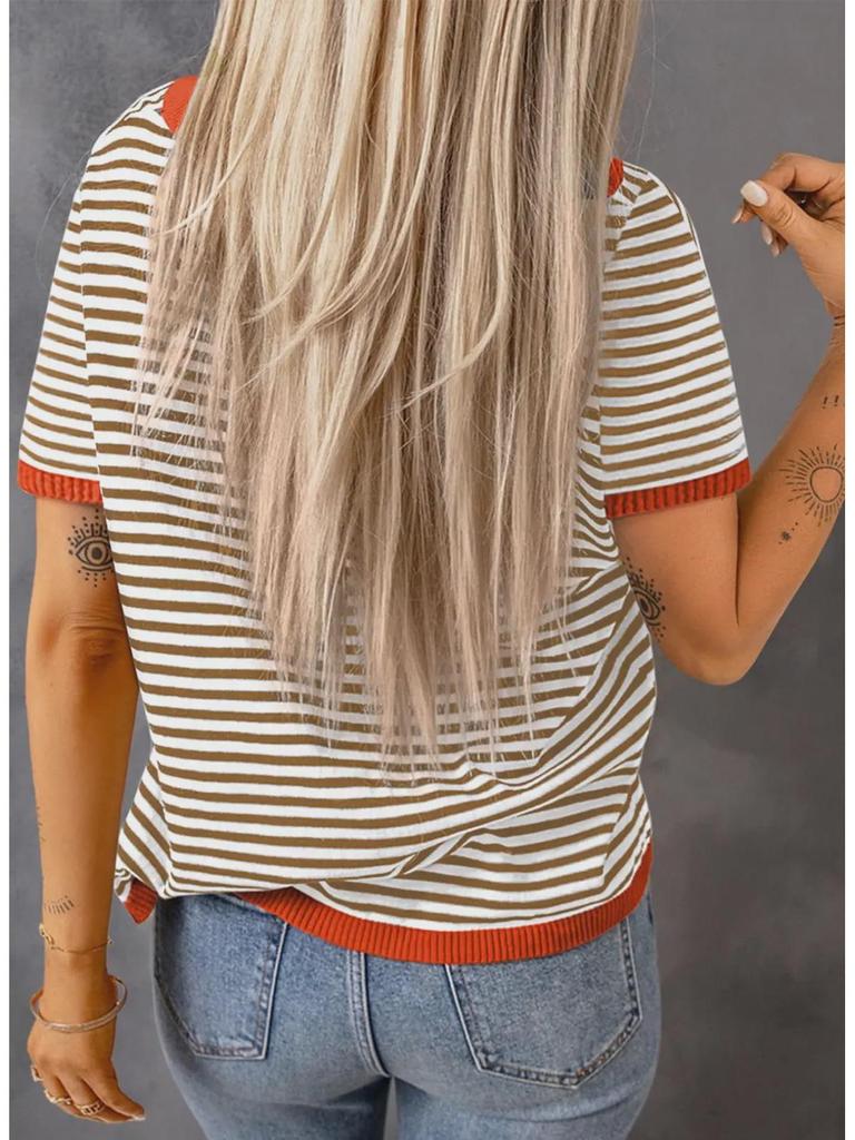 2025 Полосатый контрастный вязаный свитер: Европейский/американский стиль, спущенное плечо, короткий рукав