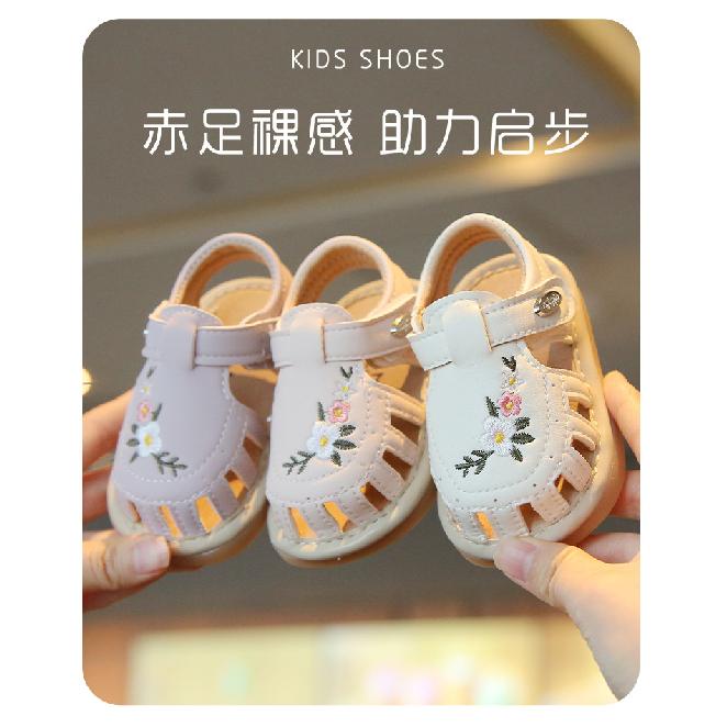 Girls' Embroidered Closed-Toe Walking Shoes Summer Soft Sole Non-Slip Princess Sandals0-1Breathable2Children's squeaky shoes