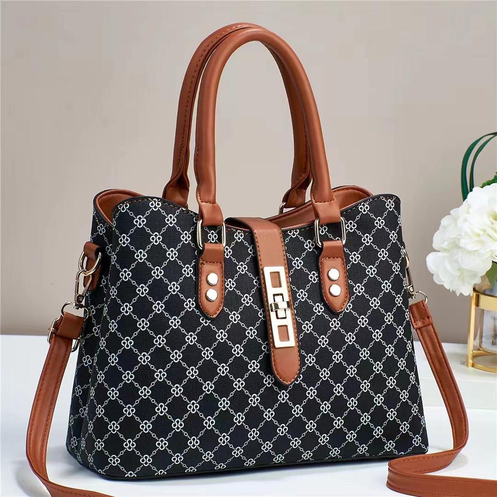 Women's Bag Fashion Handbag Casual Simple Shoulder Bag New Crossbody Bag Color Large Capacity Mother Bag