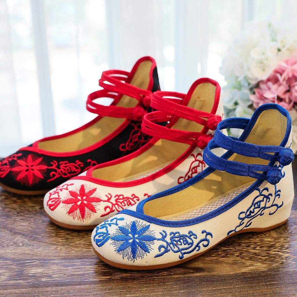 Low Heels, Single Shoes, Blue and White Porcelain Shallow Mouth Beef Tendon Sole Embroidered Cloth Women's Shoes, Mother Shoes Dance