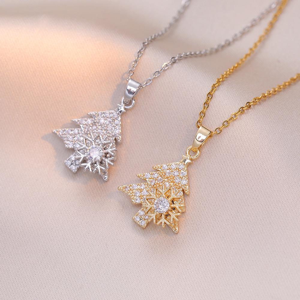 Rotatable Snowflake Christmas Tree Pendant Necklace, European & American Style, Women's Micro-Paved Diamante Fashion Clavicle Chain.