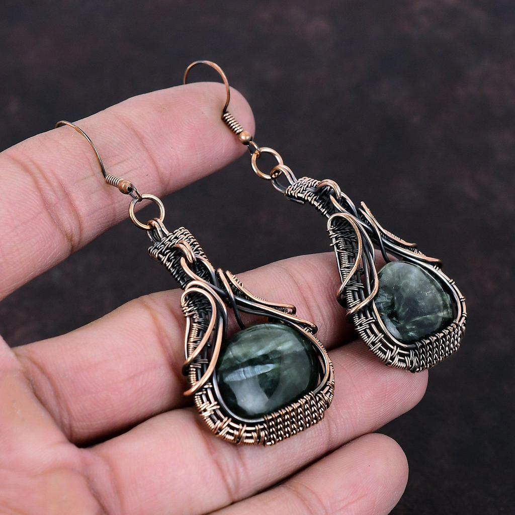 Серьги с драгоценным камнем из серафинита, серьги из медной проволоки, серьги ручной работы, медные украшения, висячие серьги, подарок для матери, ювелирные изделия из проволоки