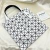 [Pre-Owned] Platinum White Special Material Geometric Shoulder Bag Tote Bag - Excellent #1Y9M41H