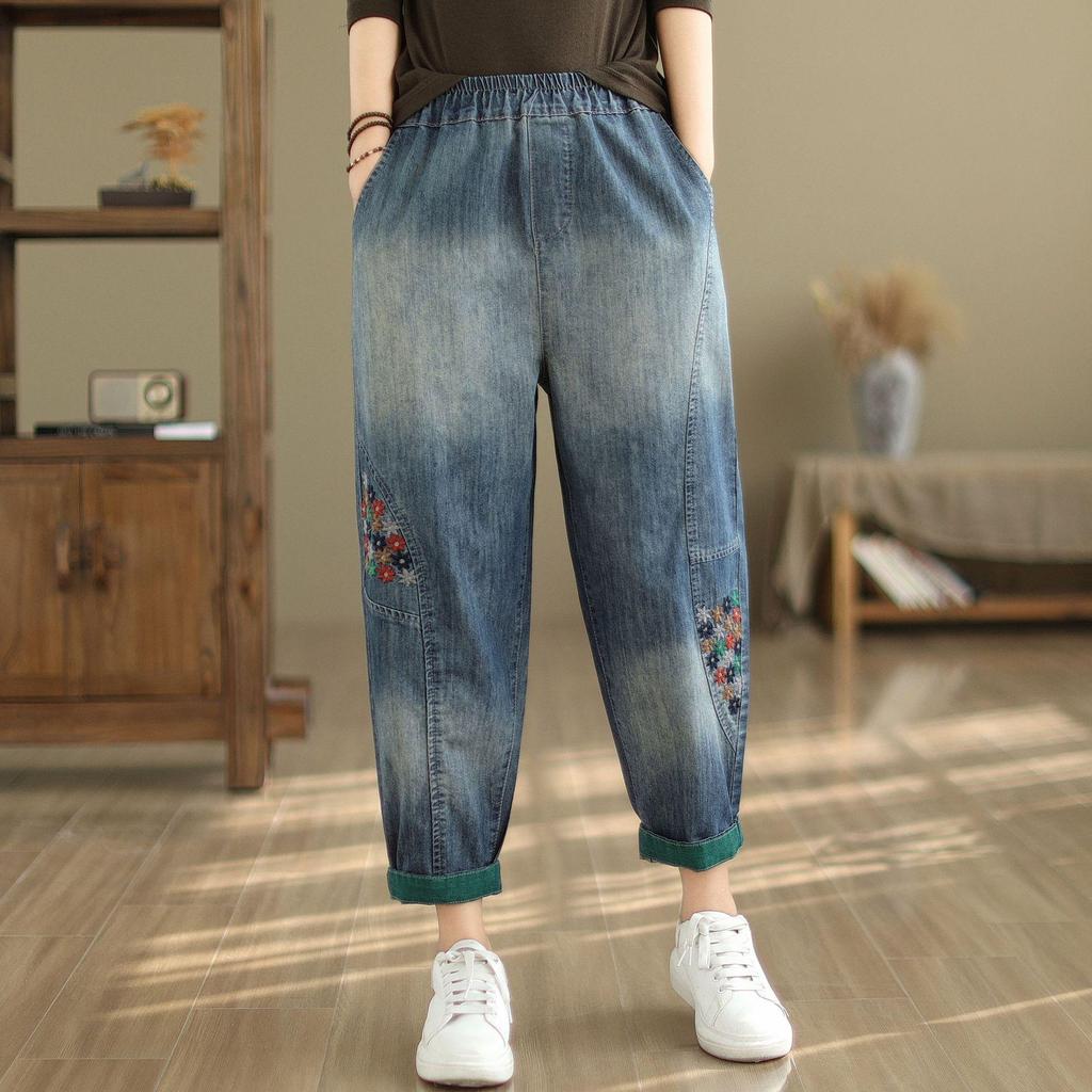 Women's Embroidered Kitten Harem Pants - Casual Loose Eight-Point Plus Size Jeans for Spring/Summer