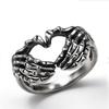 Retro Skull Hand Ring: European & American Concentric Love Gesture