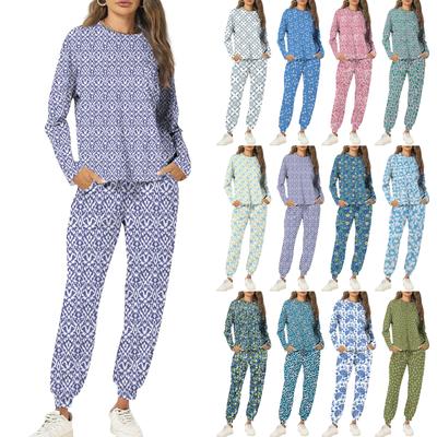 Комплекты для женщин из 2 предметов: футболки с круглым вырезом и длинным рукавом, принтованные спортивные брюки с карманами