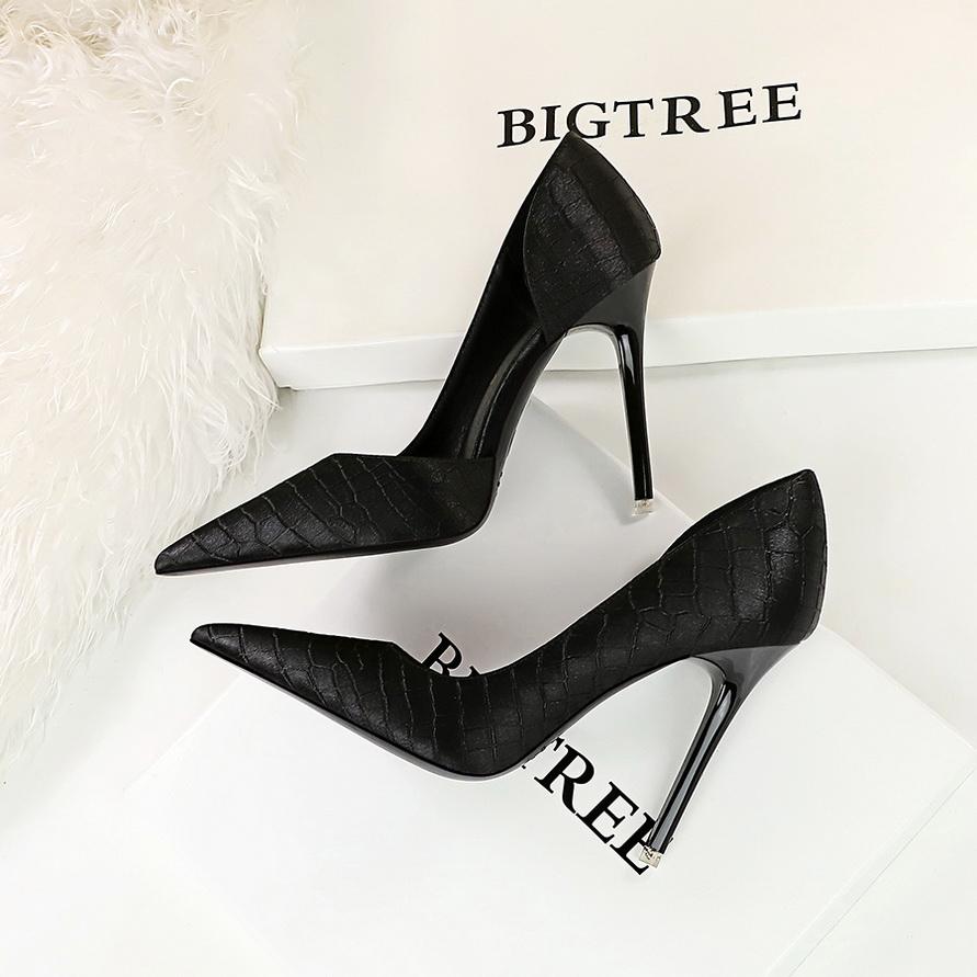 Fashion Banquet High Heels Slim Heels for Women's Shoes Retro Stone Patterned Side Hollowed Out High Heels Single Shoes Large Size 34-43
