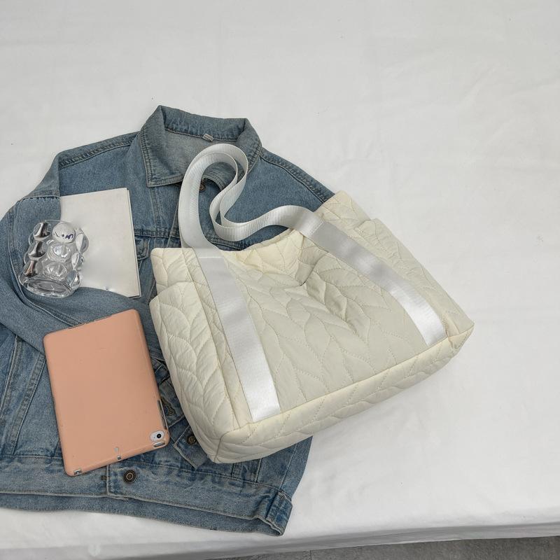 Quilted Shoulder Bag Down Padded Woman Tote Handbag Soft Winter Lightweight Girl's School Bag Puffer Cotton Large Pockets Purse CLE