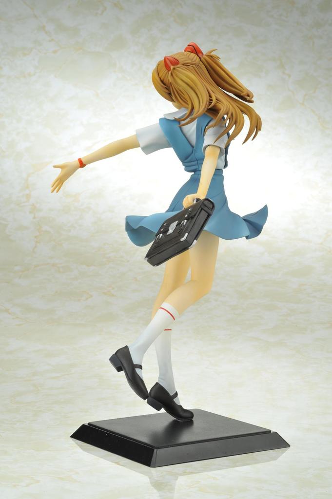 Rebuild of Evangelion Shikinami Asuka Langley Uniform Scale Cold Cast Painted Finished Ver. (1/6 Product)
