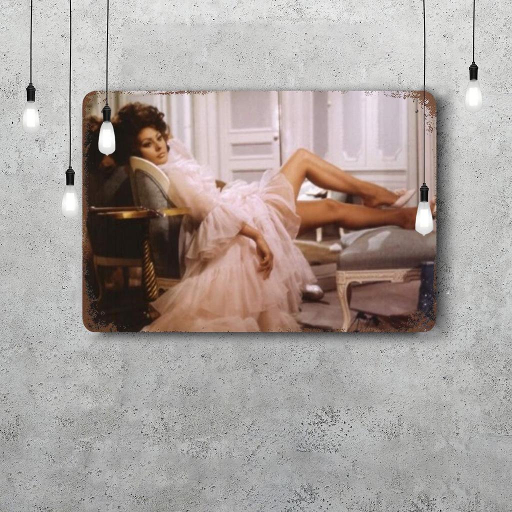 sophia loren Vintage Metal Tin Signs Posters Decor Retro Metal Plaque Wall Art Decor for Garage Bar